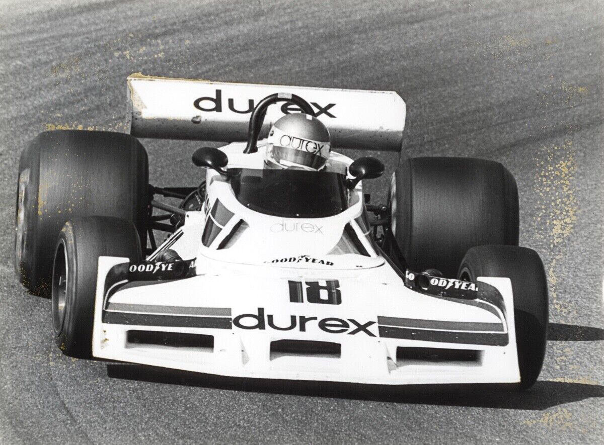 Vern SCHUPPAN. Surtees TS19. 1977 Spanish GP. Vintage F1 Photo. L639