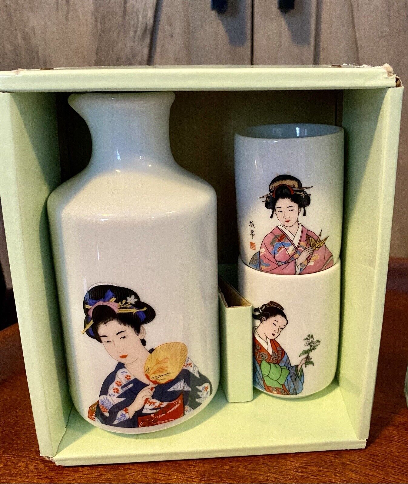 Sake Set Vintage Geisha Girl Box Promotion For Gekkeikan Sake Pamphlet