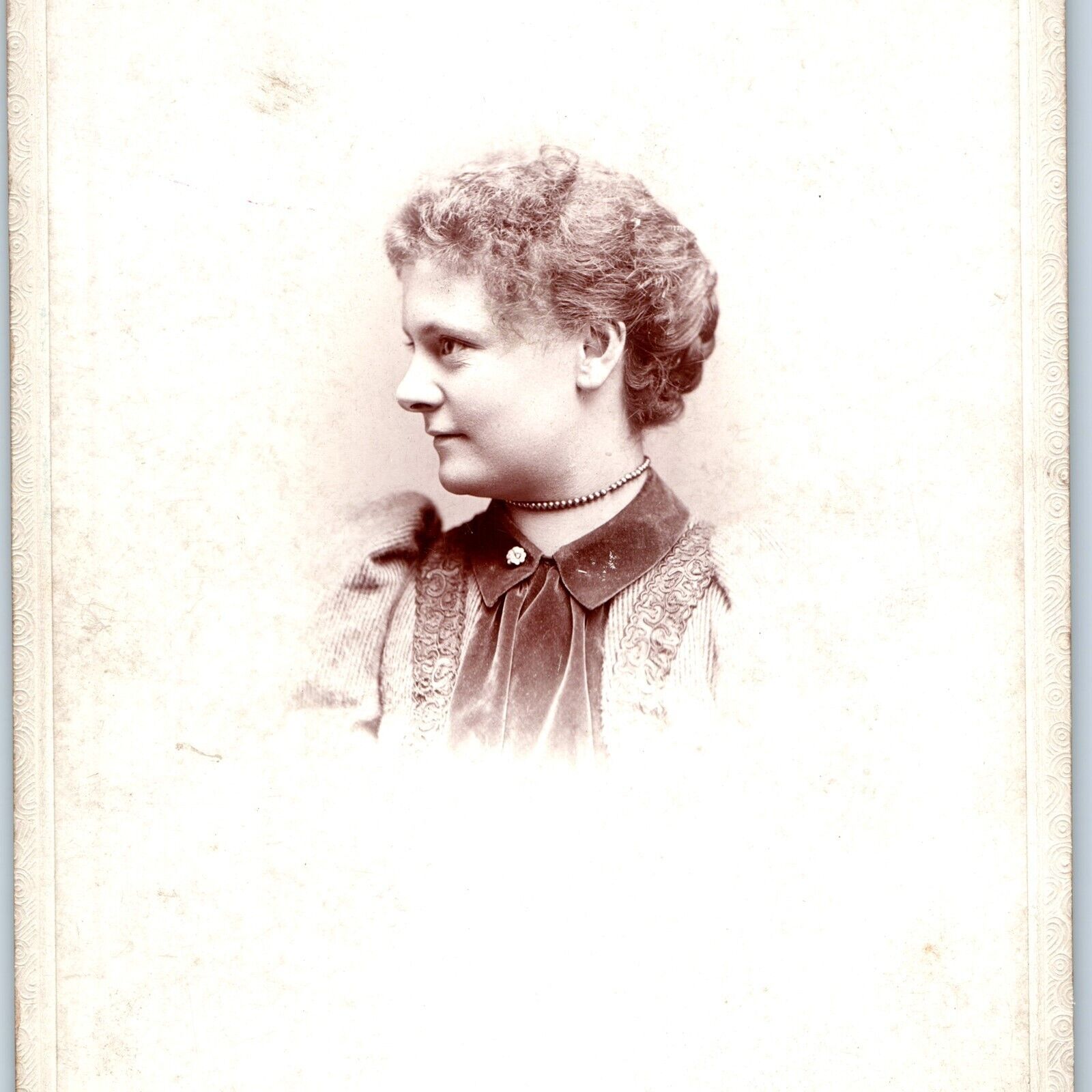 c1880s Minneapolis MN Cute Young Lady Profile Cabinet Card Cottrell Art Back B23