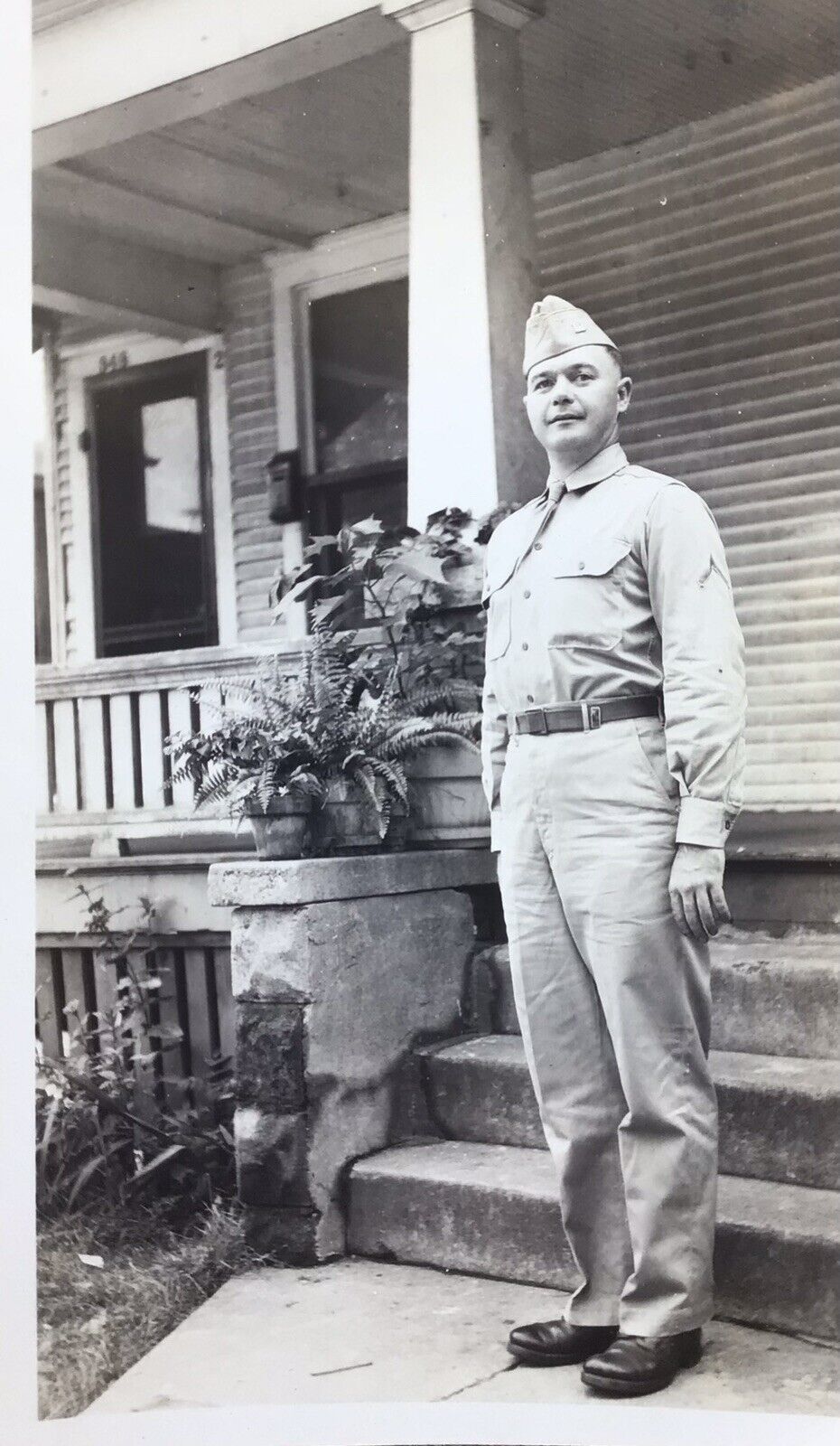 Vintage 1940’s PHOTO WW2 US Soldier Named Stands On Porch