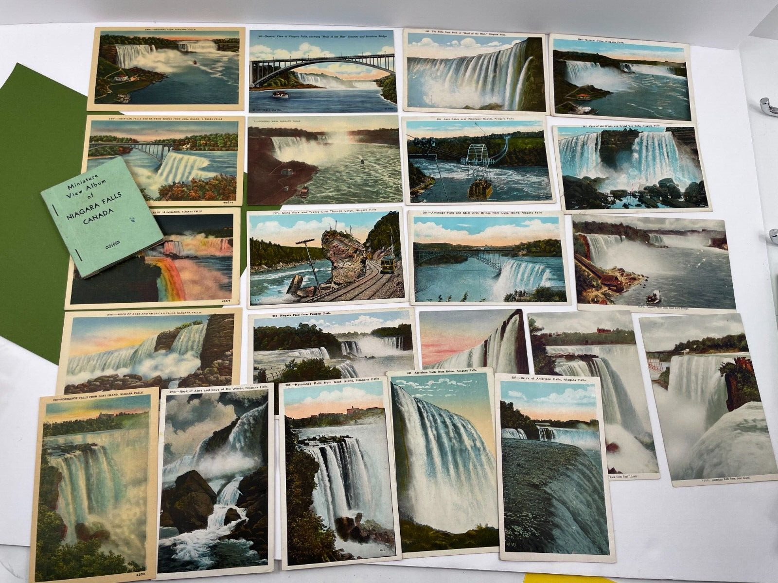 Vintage Postcard Niagara Falls 1940\'s Canada Lot of 22 Standard & Miniature Book
