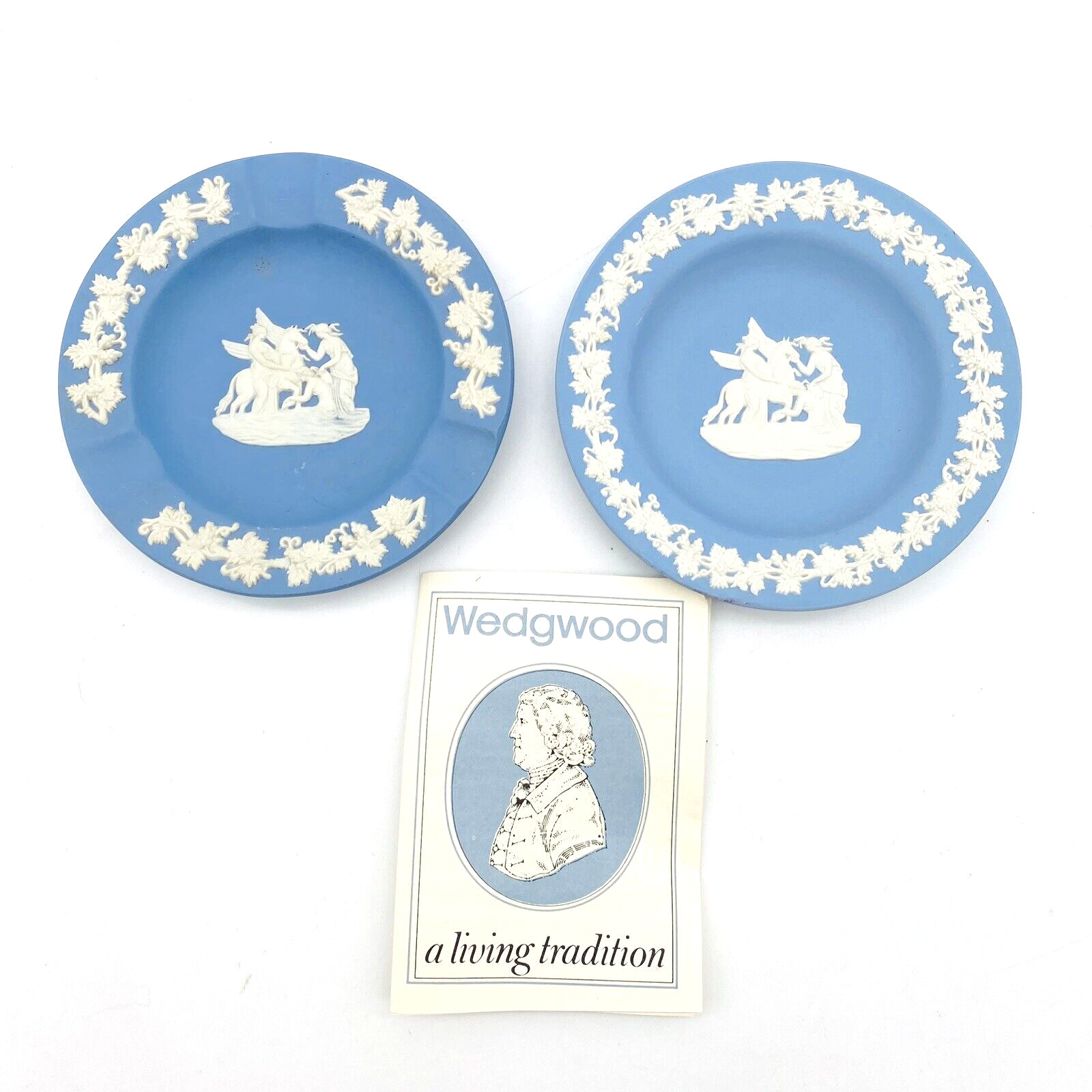 Wedgwood Blue Jasperware Ashtray & Matching Trinket Dish 4-1/2\