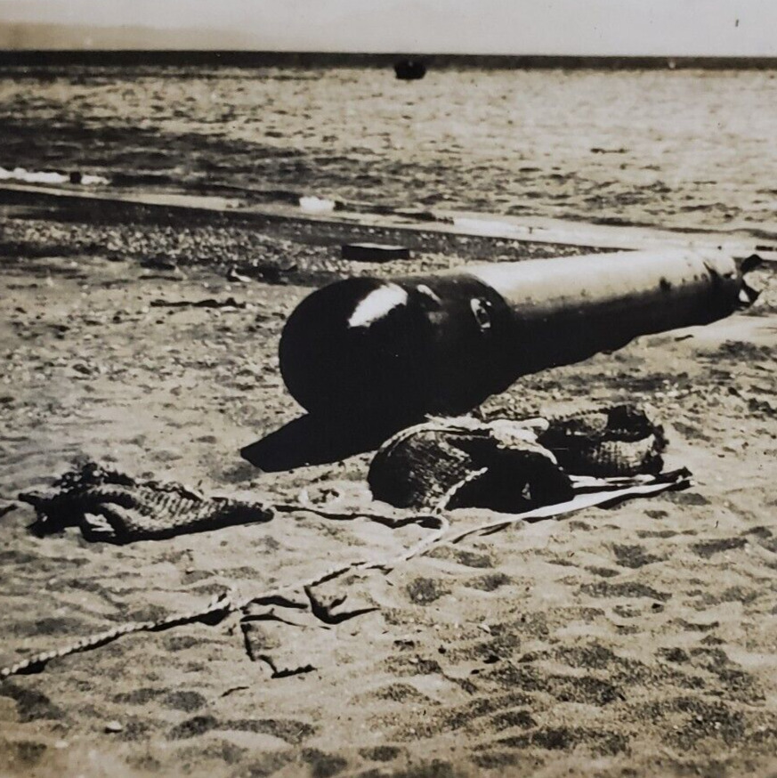 Shell Beach Battle Guadalcanal WW2 1942 Photo Vintage Snapshot Campaign War D364