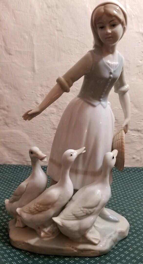 Ardalt Figurine Shepherdess Girl with Ducks Japan Number 7362