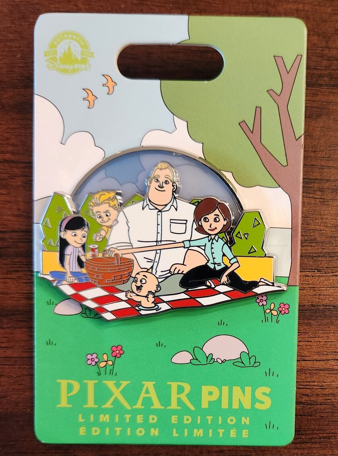 Incredibles Picnic Moments Disney Parks Limited Edition Pixar Authentic Pin