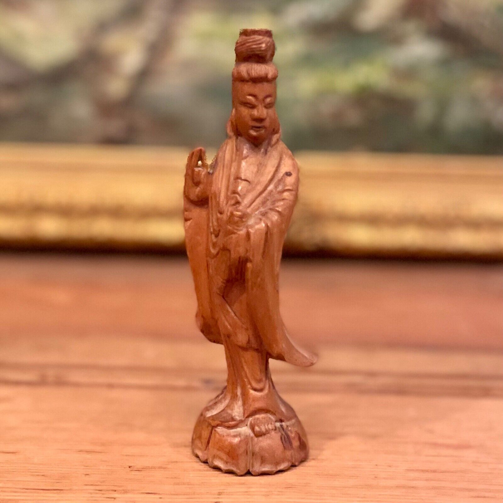 Beautiful Hand Carved Vintage Boxwood Quan Yin Statue 4.75x1.5x1.5 