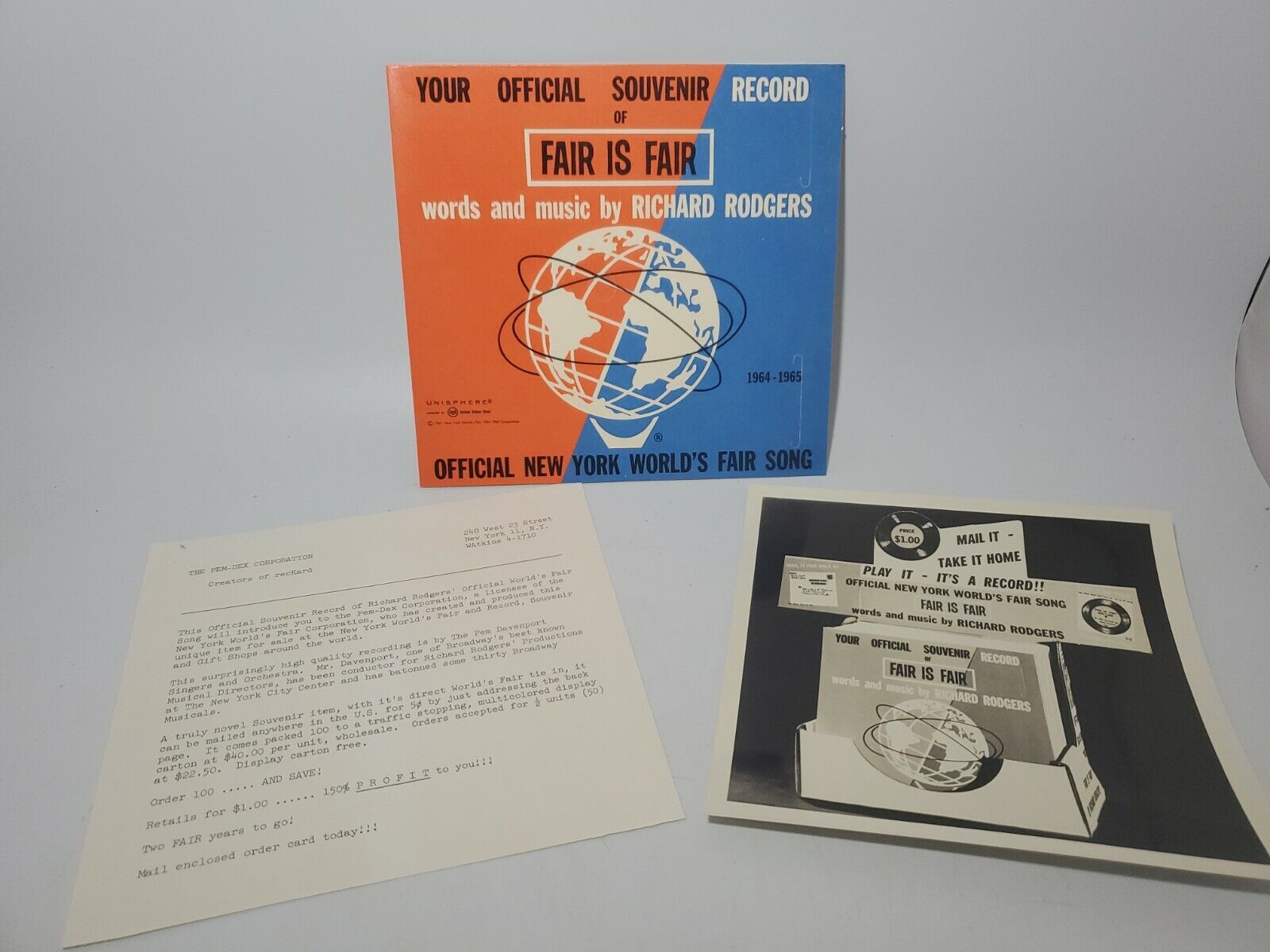 Vintage 1964 NY WORLD'S FAIR SOUVENIR RECORD RARE mint Old Stock