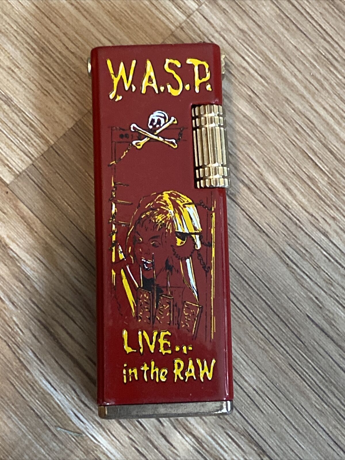 VINTAGE 1980\'S WASP LIGHTER ( READ CONDITION )