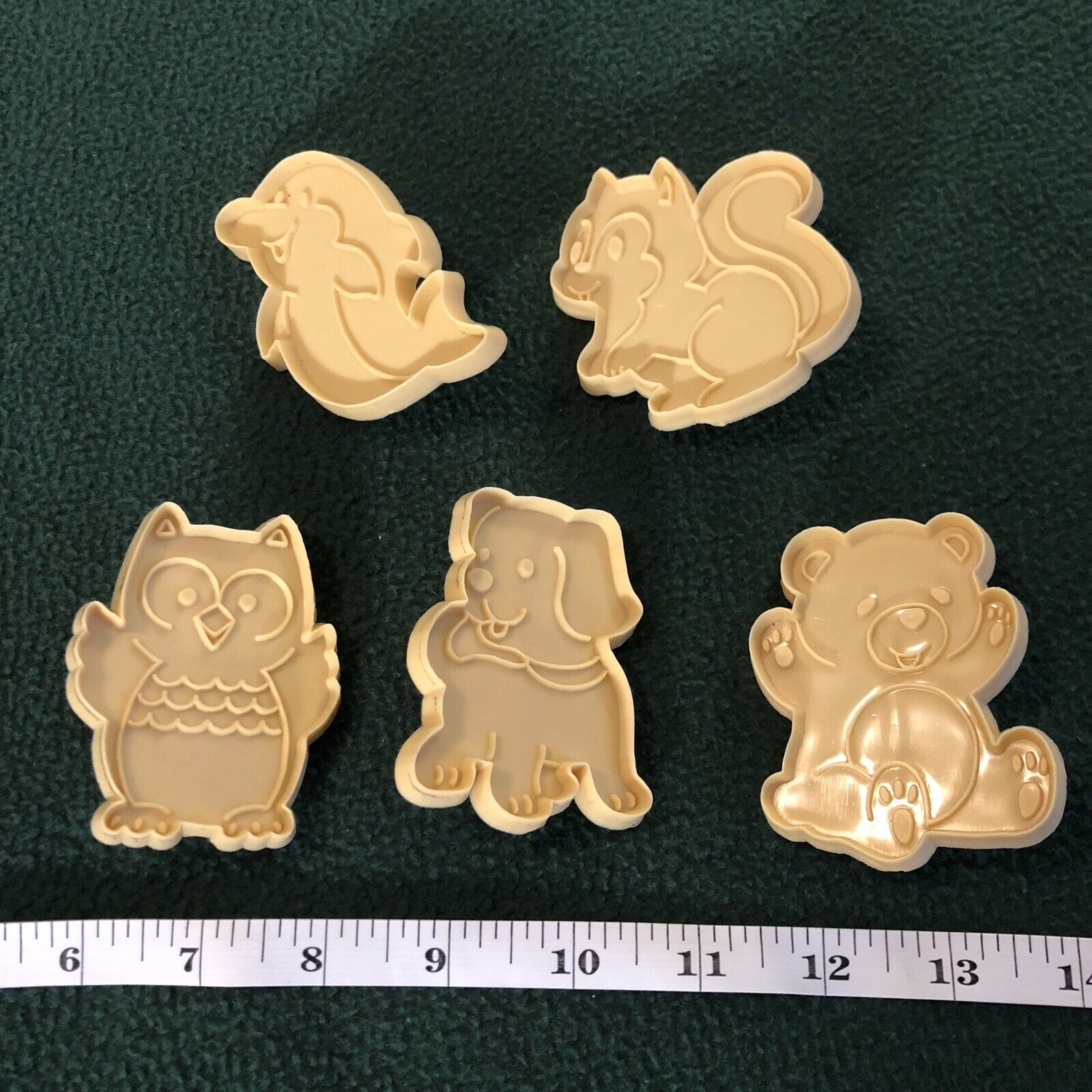 Lot Of Vintage Tupperware? Cookie Cutters Beige W Handle OWL SQUIRREL DOLPHIN