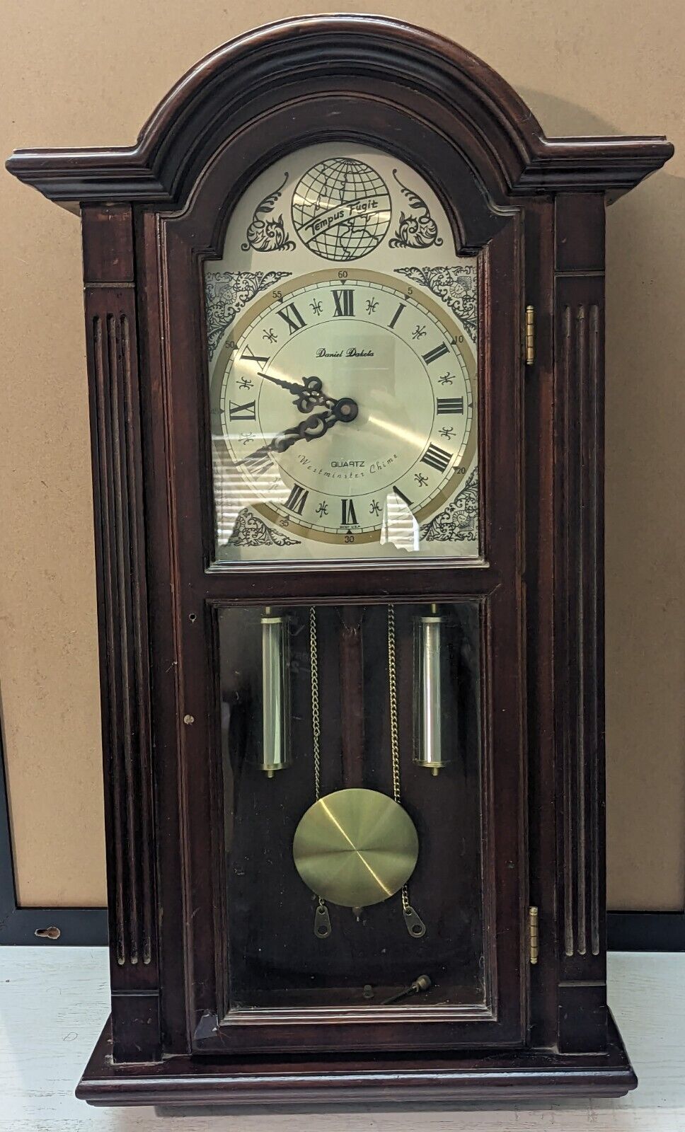 Vintage Large Daniel Dakota Tempus Fugit Westminster Chiming Wall Clock 26\