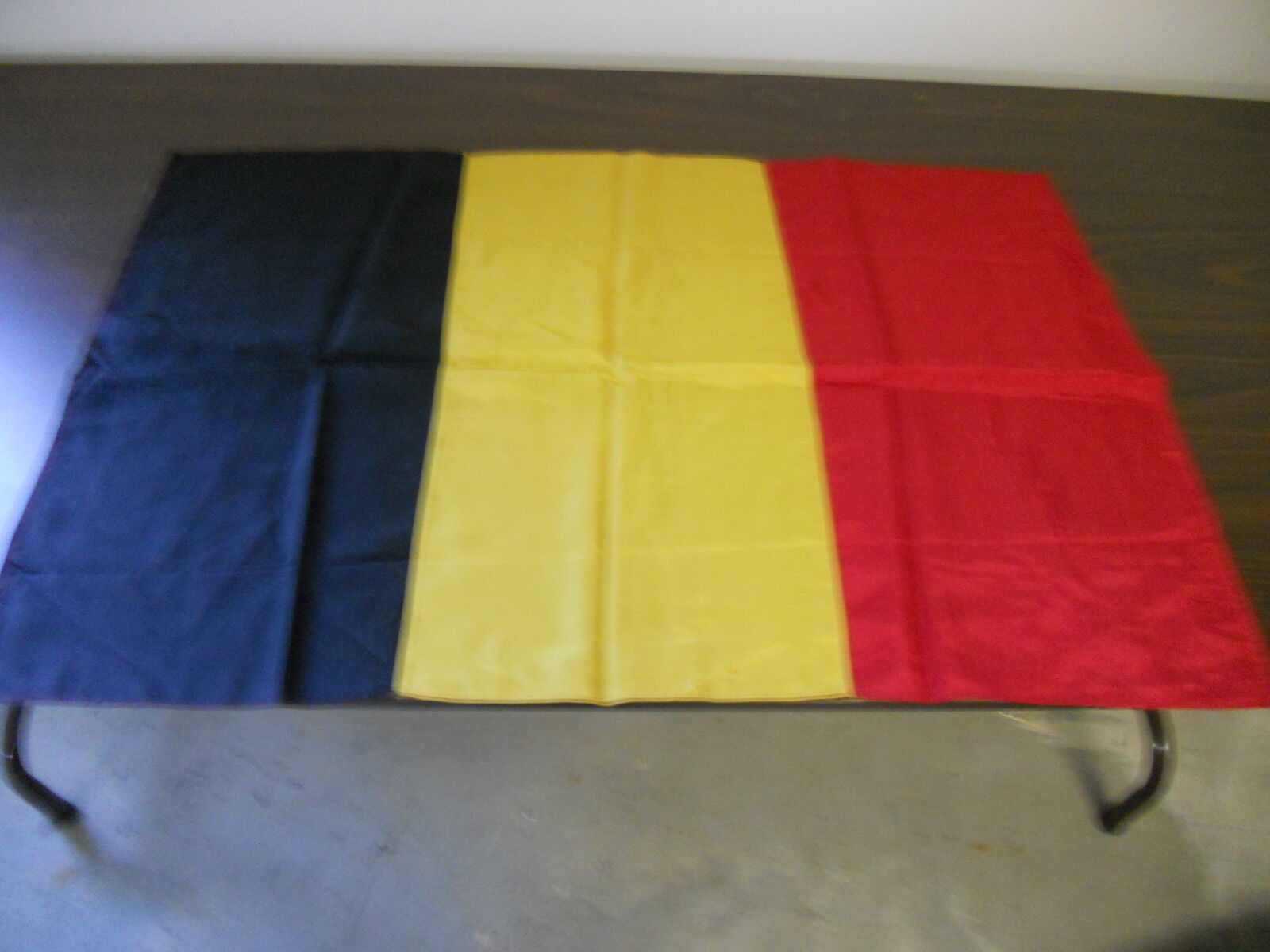  OLD FLAG OR PENNANT FROM BELGIUM - ERA- 1831 TO PRESENT