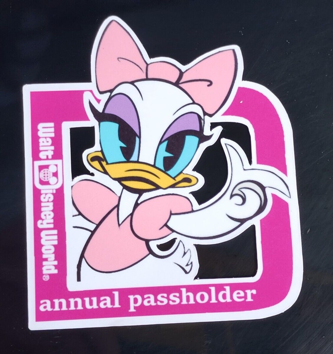 Walt Disney World Annual Passholder  2023 Daisy duck  