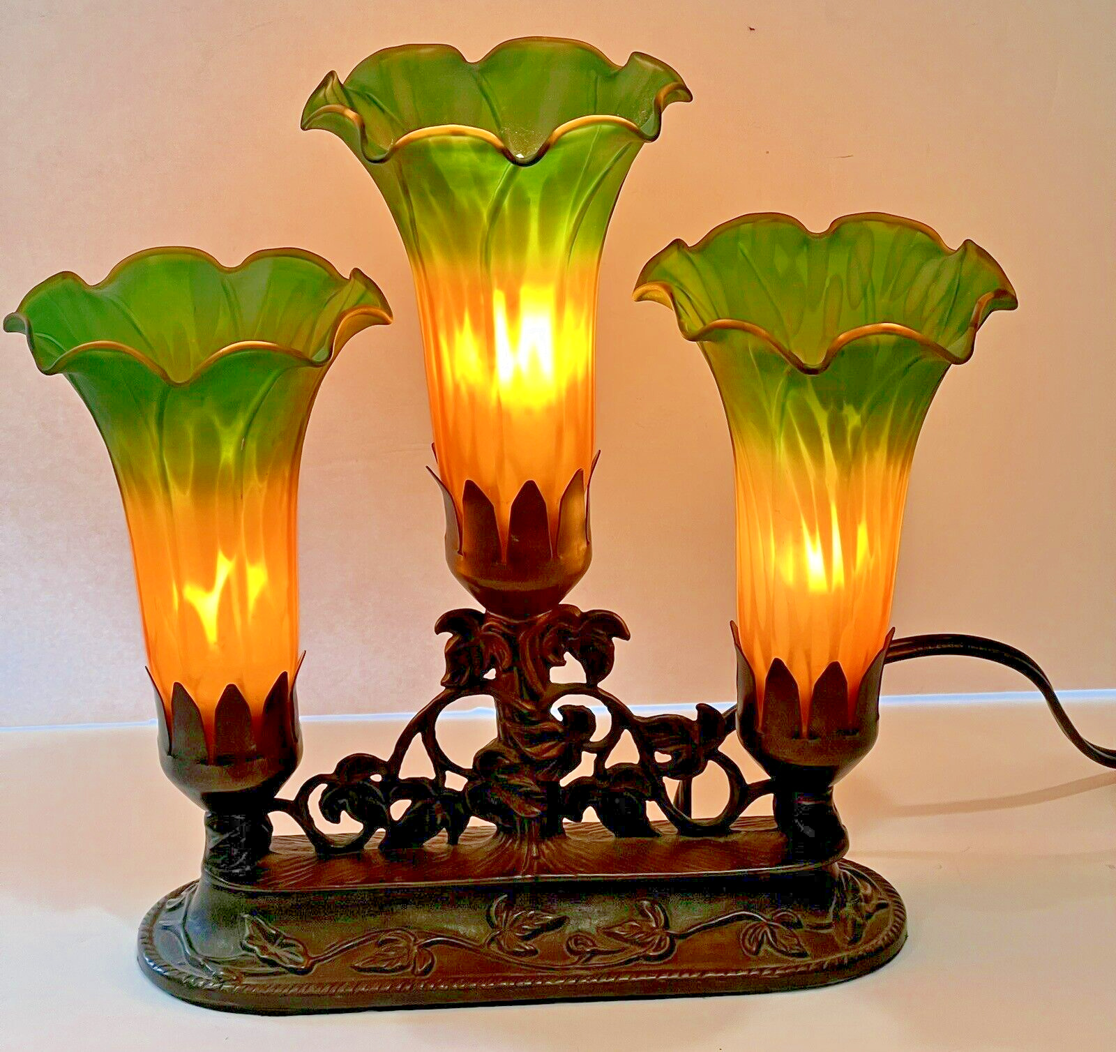 Vintage Rare Meyda Tiffany Amber/Green Pond Lily Accent Lamp in Mahogany Bronze