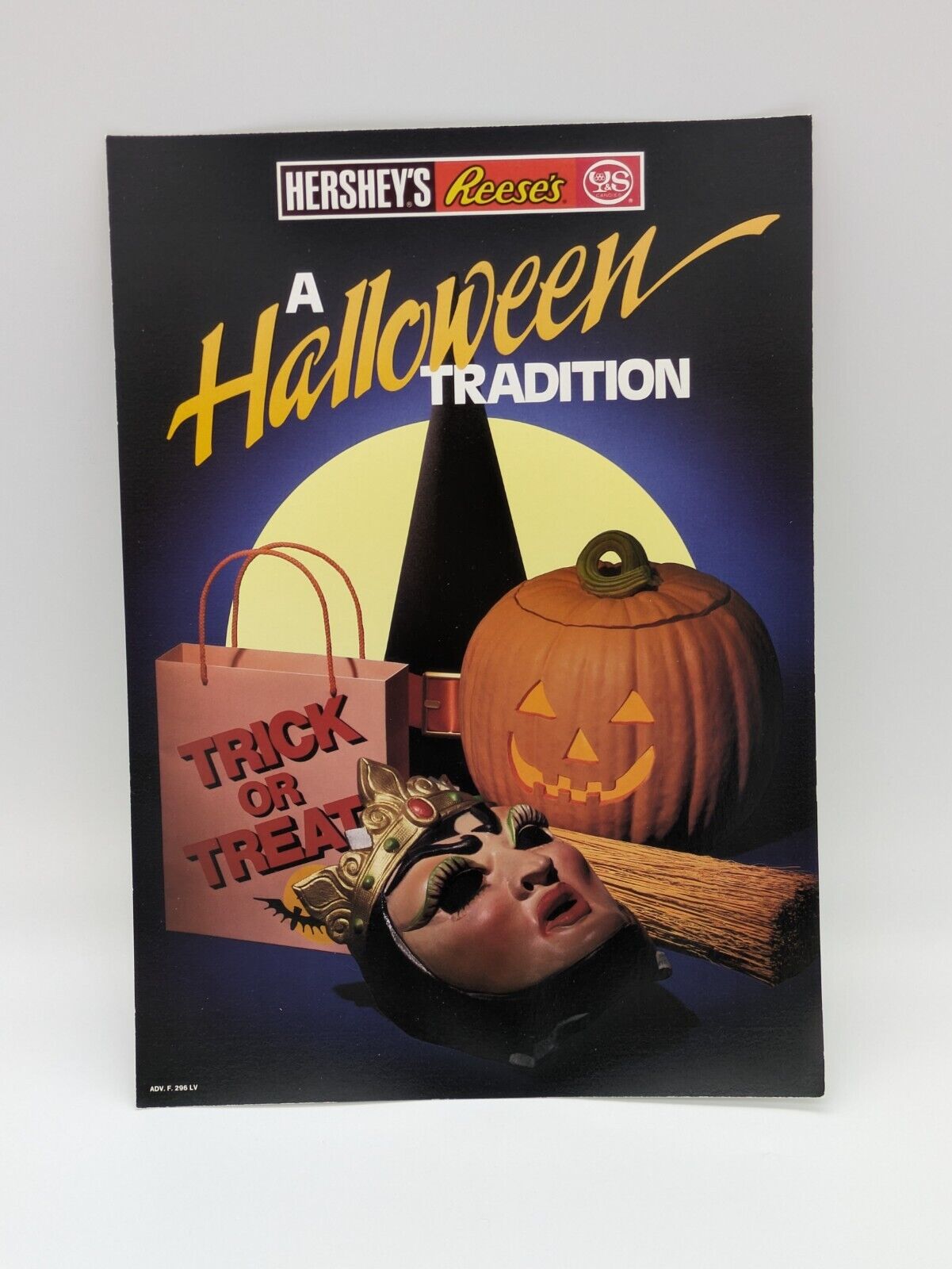 Vintage Hershey\'s Reese\'s Halloween Candy Sign Disney Snow White 16.5x11.75 RARE
