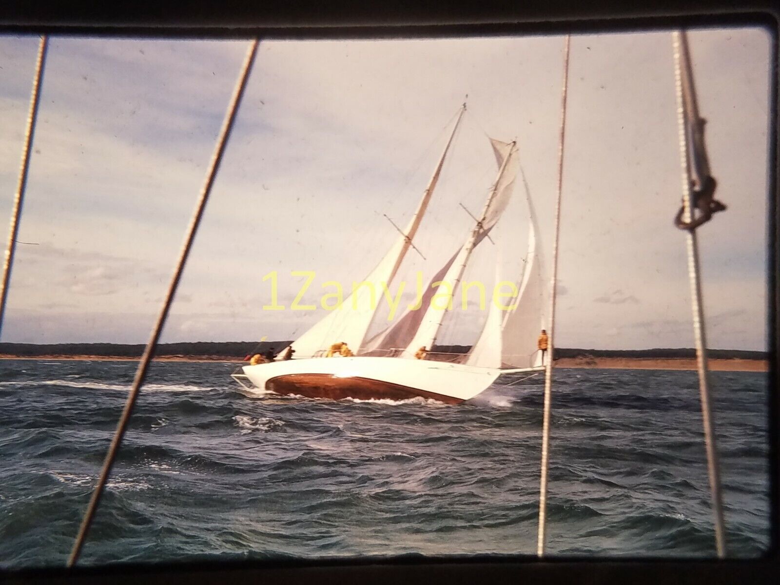 PZ12 Vintage 35MM SLIDE Photo SAILBOAT WITH SAILS FULL, AT 45 DEGREE ANGLE
