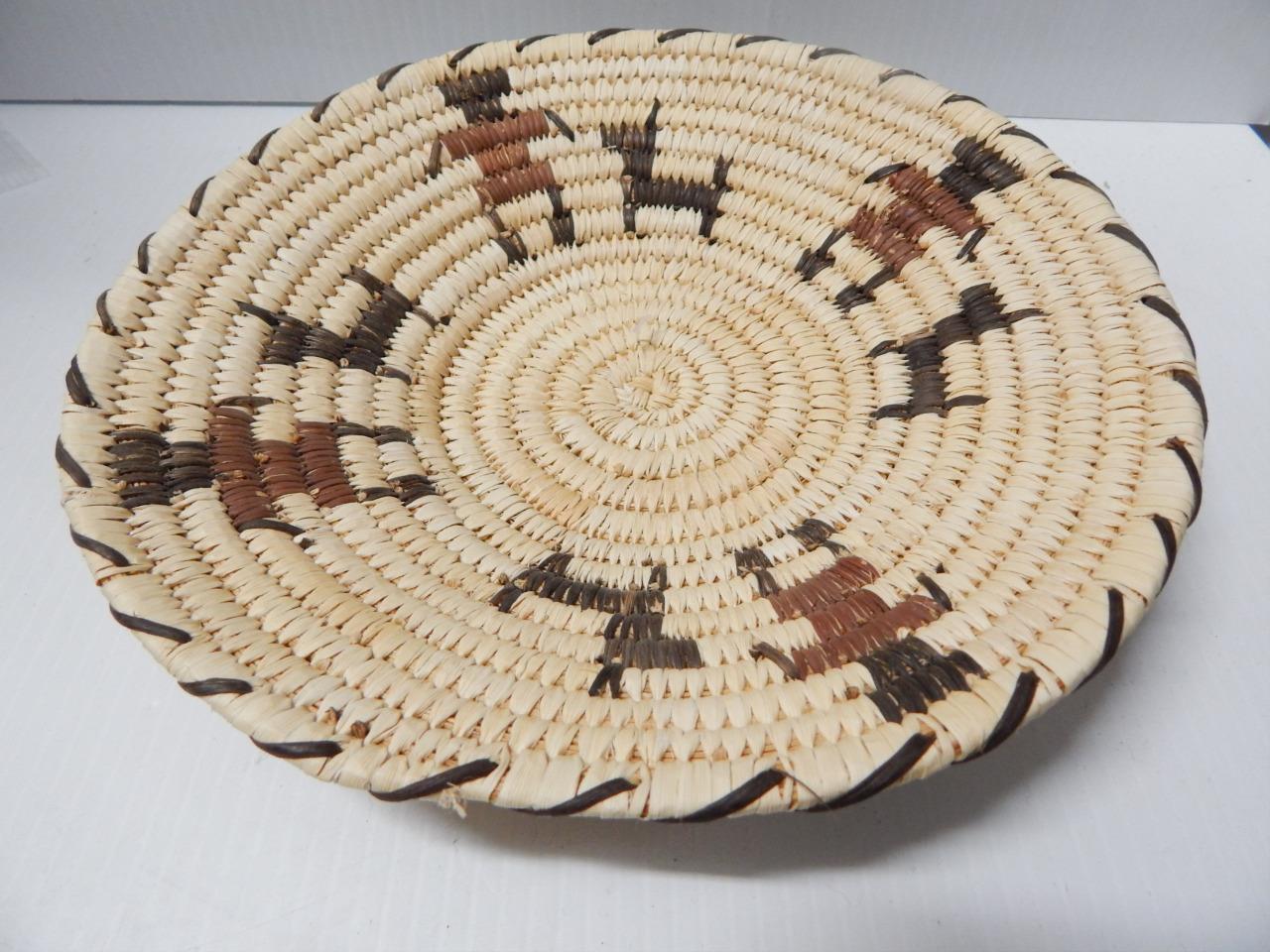 VINTAGE PAPAGO INDIAN  BASKET TRAY PICTORIAL  + MINT -ORIG TAG by DELPHINE CHANO