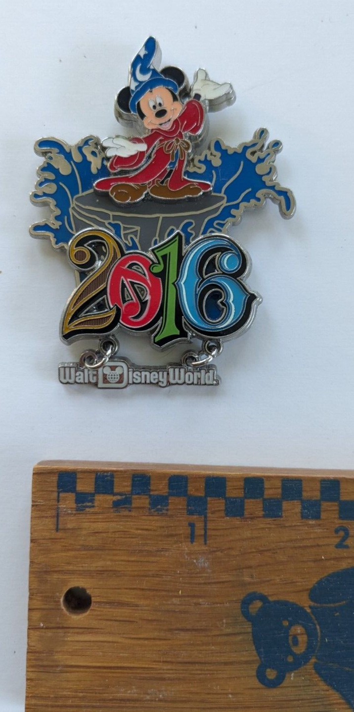Walt Disney World Mickey wizard Fantasia magnet 2016