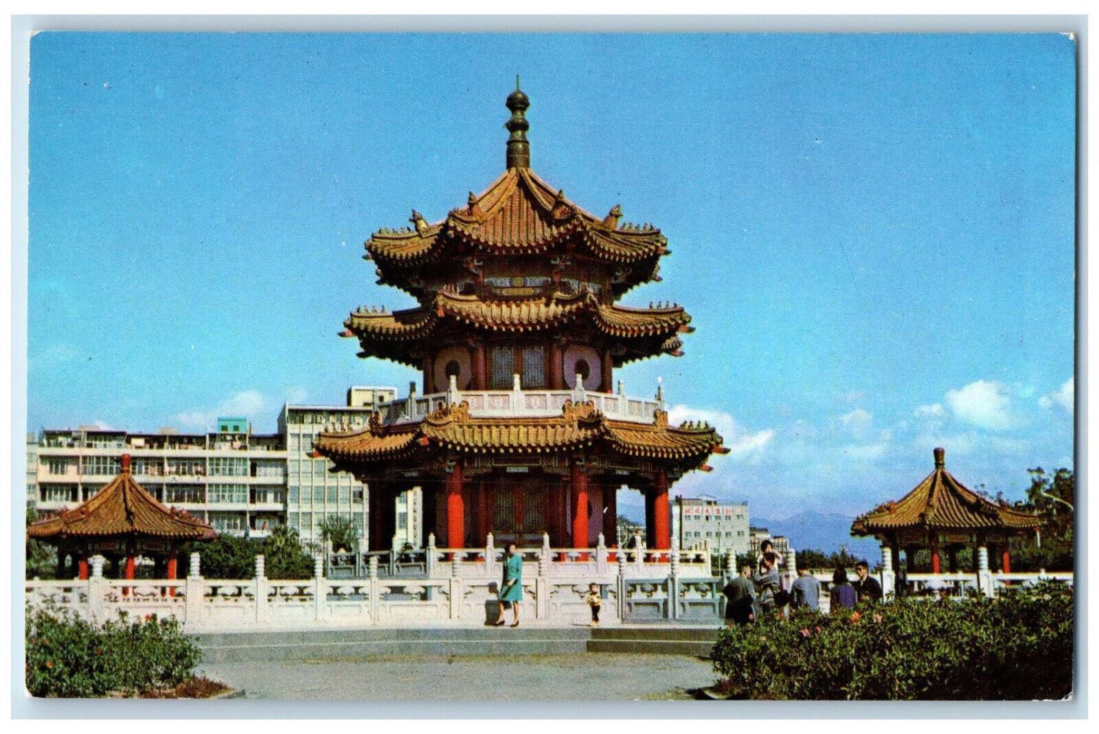 c1950\'s Three Story Chinese Pagoda Taipei New Park Taiwan, China Postcard