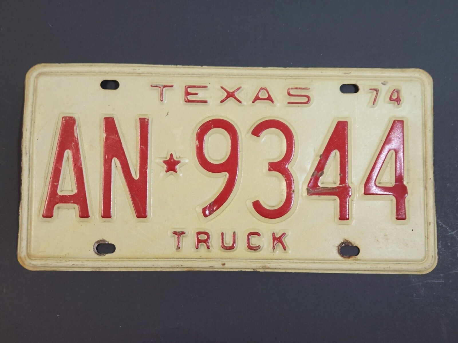 Vintage 1974 Texas Truck License Plate (AN-9344) Expired Red Letters
