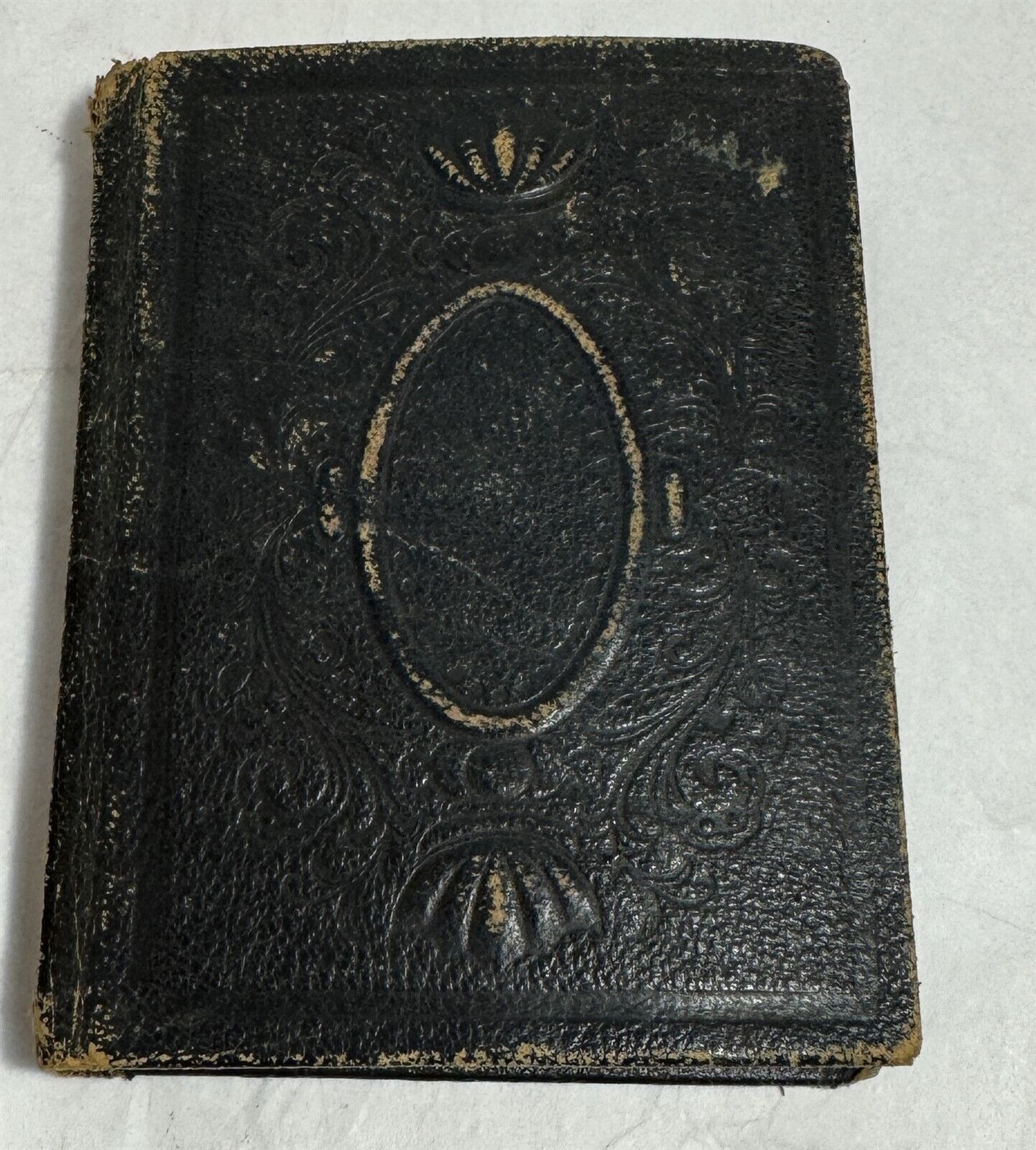 Antique 19th Century Small Leather Tintype Photograph Album Book w/ 10 Tintypes