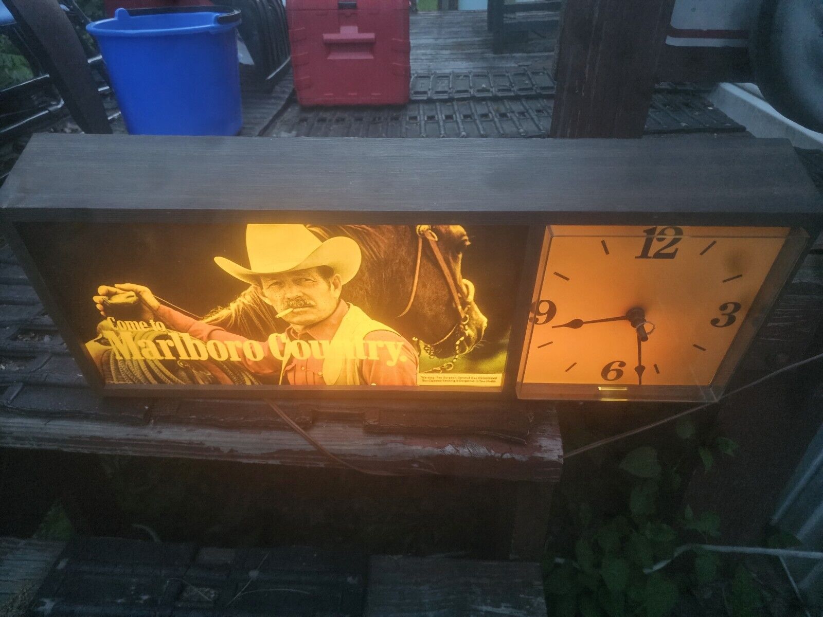 Vintage Marlboro Man Cowboy Country Lighted Clock Sign Philip Morris