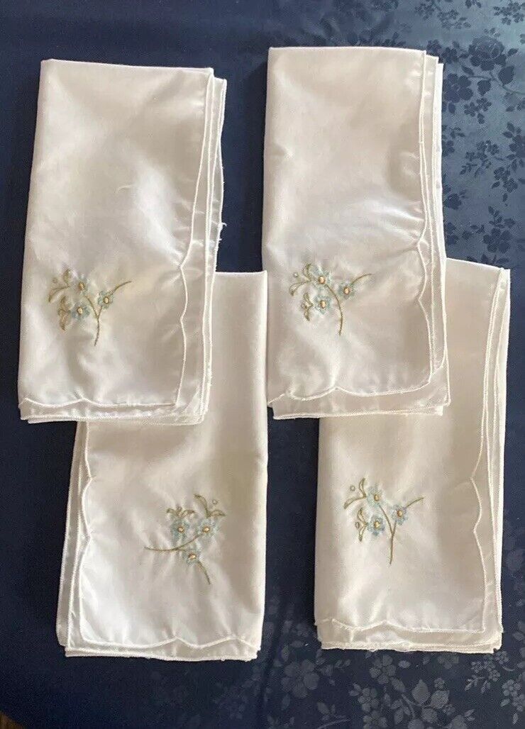 Lot Of 4 Vintage 16x16 White Embroidered Napkins