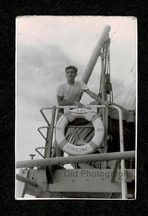 MAN SHIP LIFE RING A.R.C. GORGONA COLUMBIA MILITARY OLD/VINTAGE PHOTO- J804