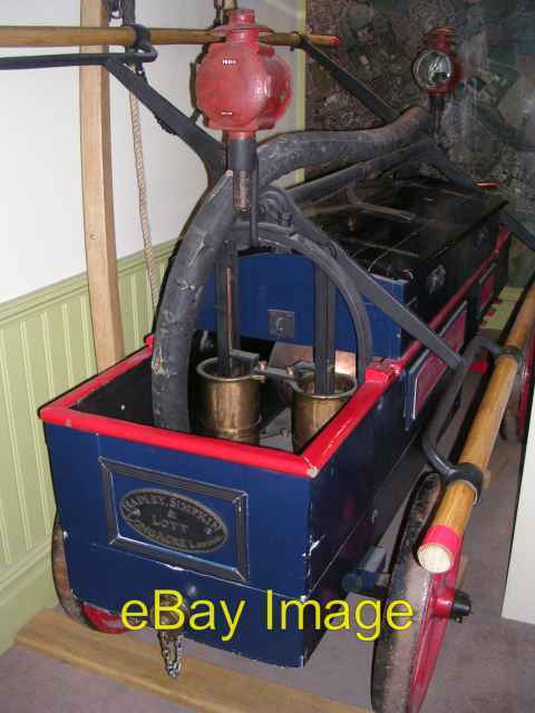 Photo 6x4 Early 19th Century Fire Engine - Trowbridge Museum Trowbridge\\/ c2008