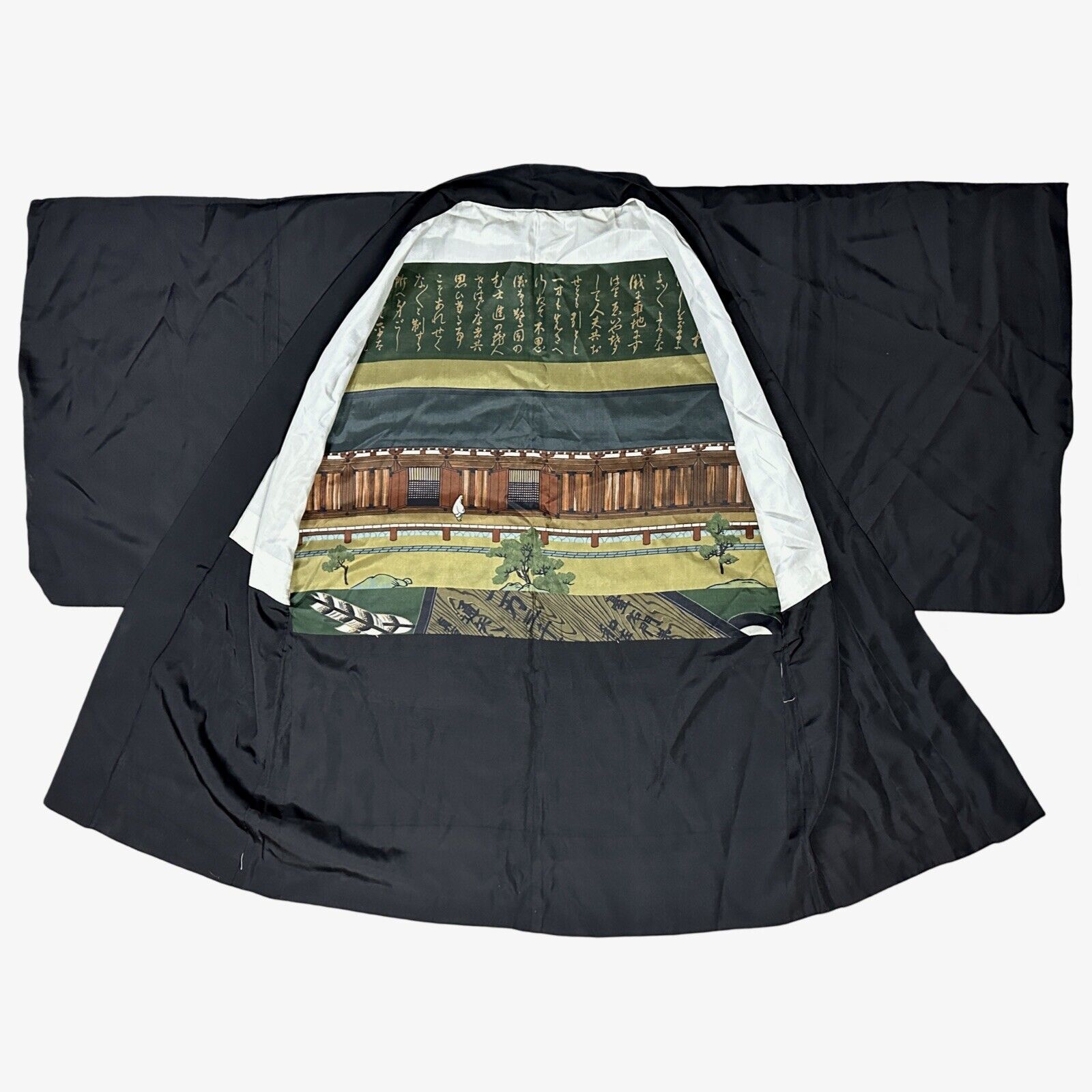 Vintage Men’s Black Formal Haori with Temple & Figure Lining and Crests