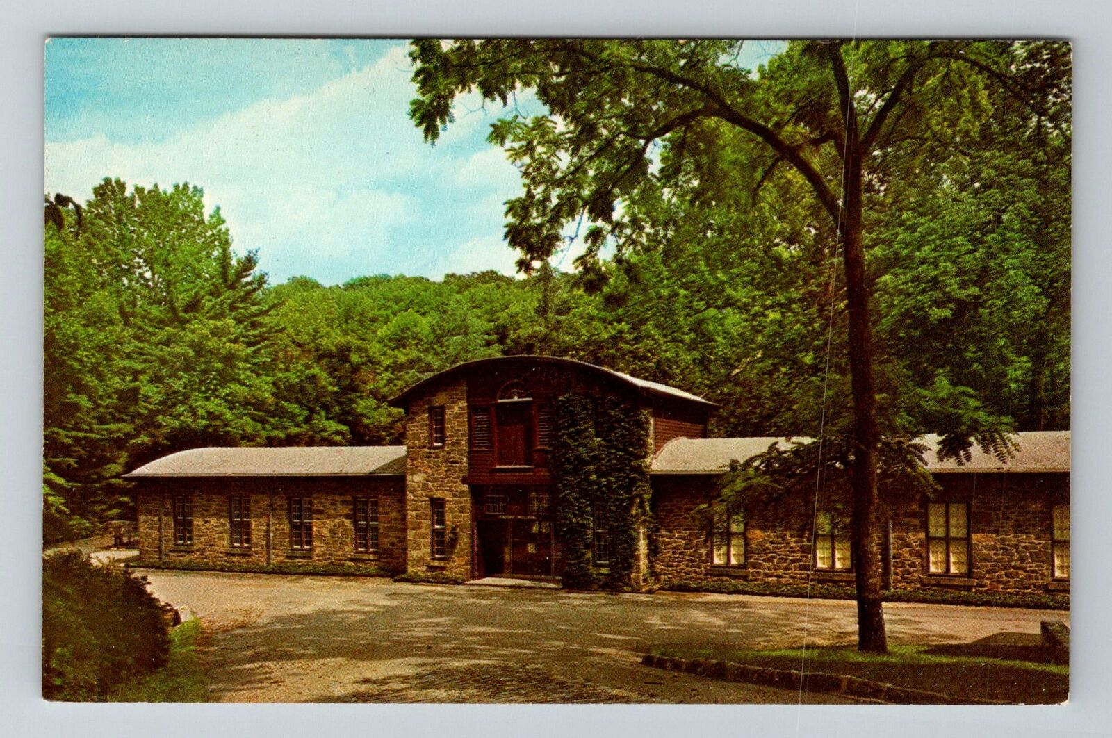 Wilmington DE-Delaware, Black Powder Exhibit Building, Vintage Postcard