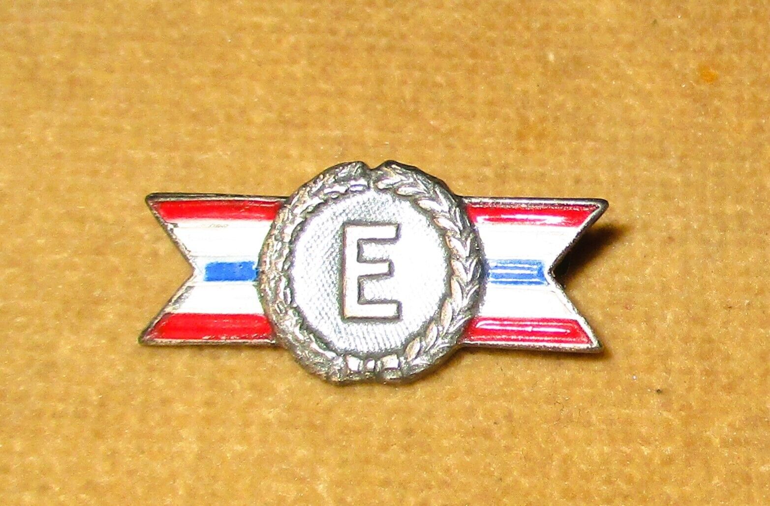 WW2 WWII Army Navy Production Award Enamel Pin E Coro Flag Wreath Vtg