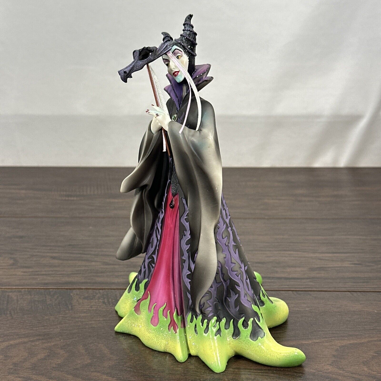Maleficent Masquerade Disney Showcase Couture de Force Enesco Figurine 4046616
