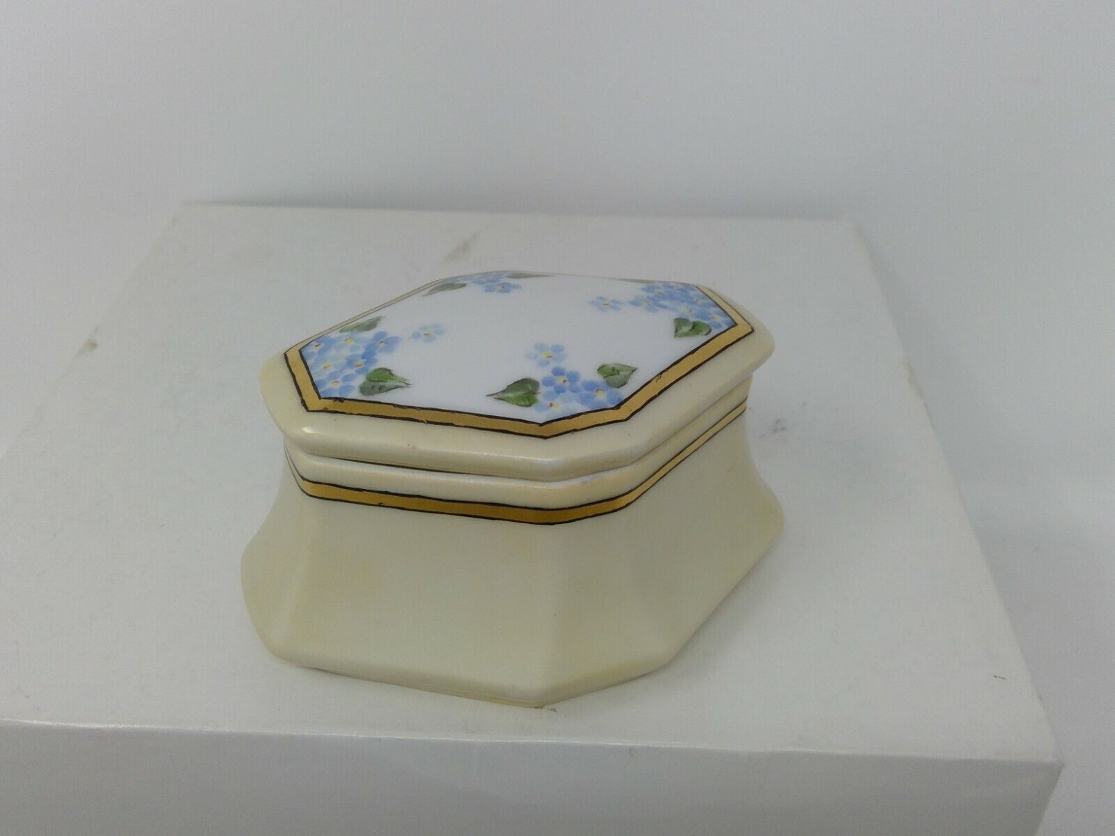 Vintage MZ Austria Porcelain Covered Trinket Box - Floral