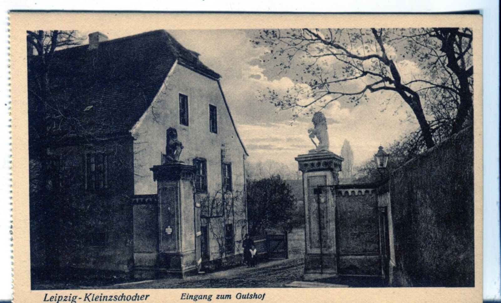 Germany Leipzig-Kleinzschoher 04229 Eingang zum Guthof old postcard from booklet