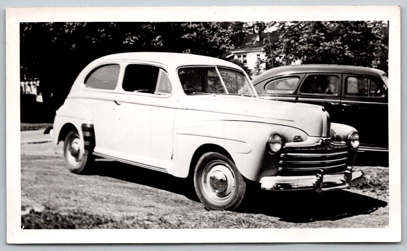 1940s Original Vintage Snapshot Photograph Old Car Automobile