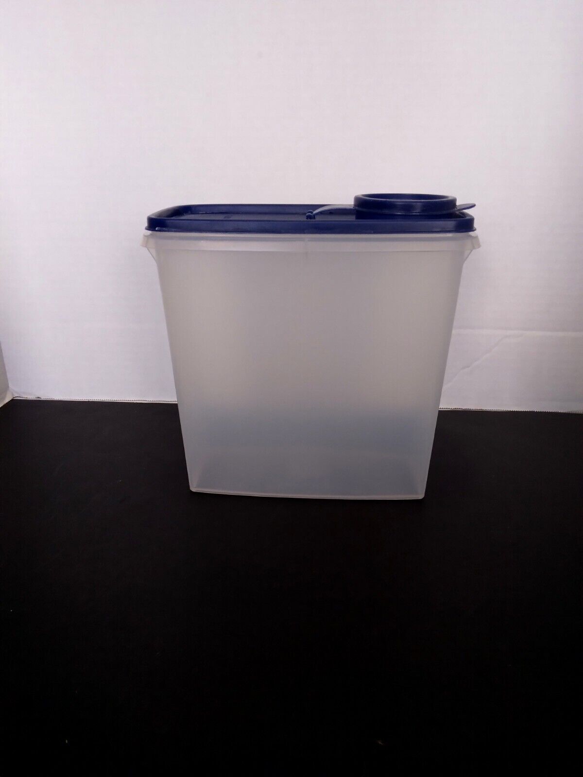 VTG Tupperware Cereal Keeper Container 469-15 Sheer/ Blue 471-12 Flip-Top Seal