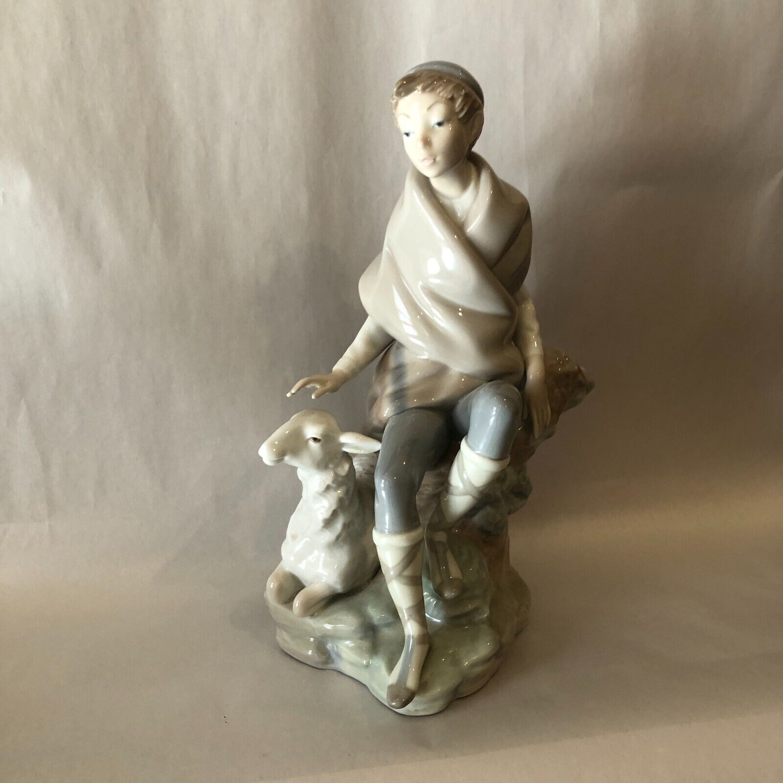 Lladro Spain Porcelain Figurine Shepherd Boy with Lamb 9 1/2 \