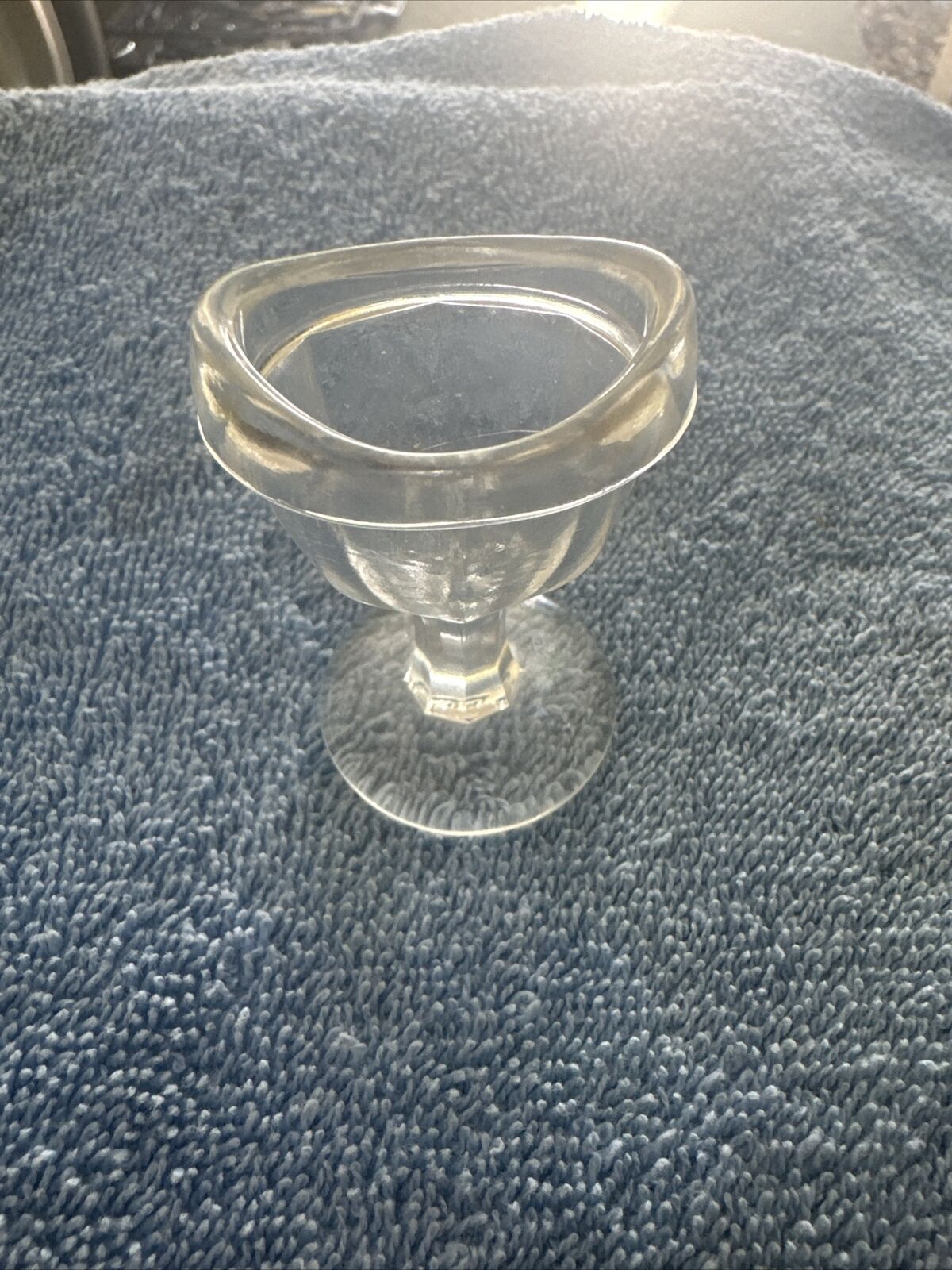 Antique/Vintage 8 panel Glass Eye Wash Cup