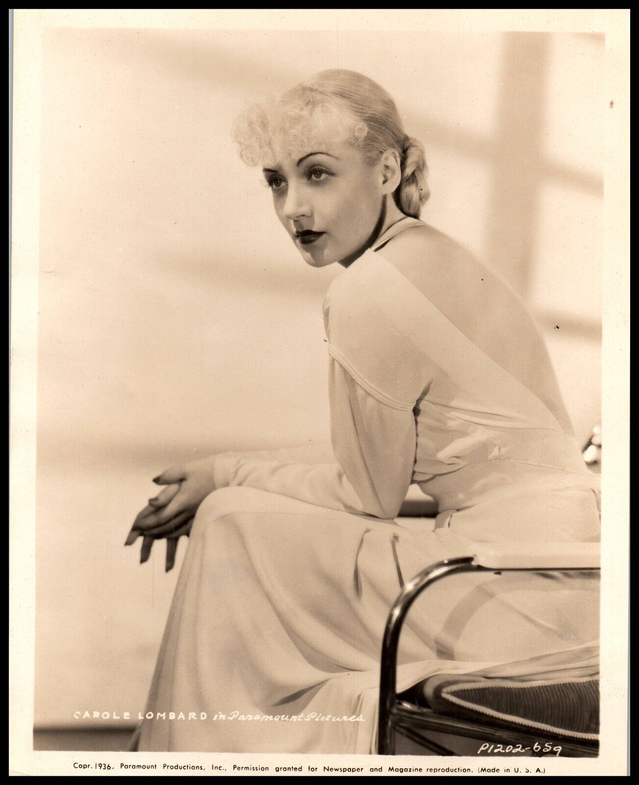 Hollywood Beauty CAROLE LOMBARD ALLURING POSE PORTRAIT 1936 ORIGINAL Photo 704