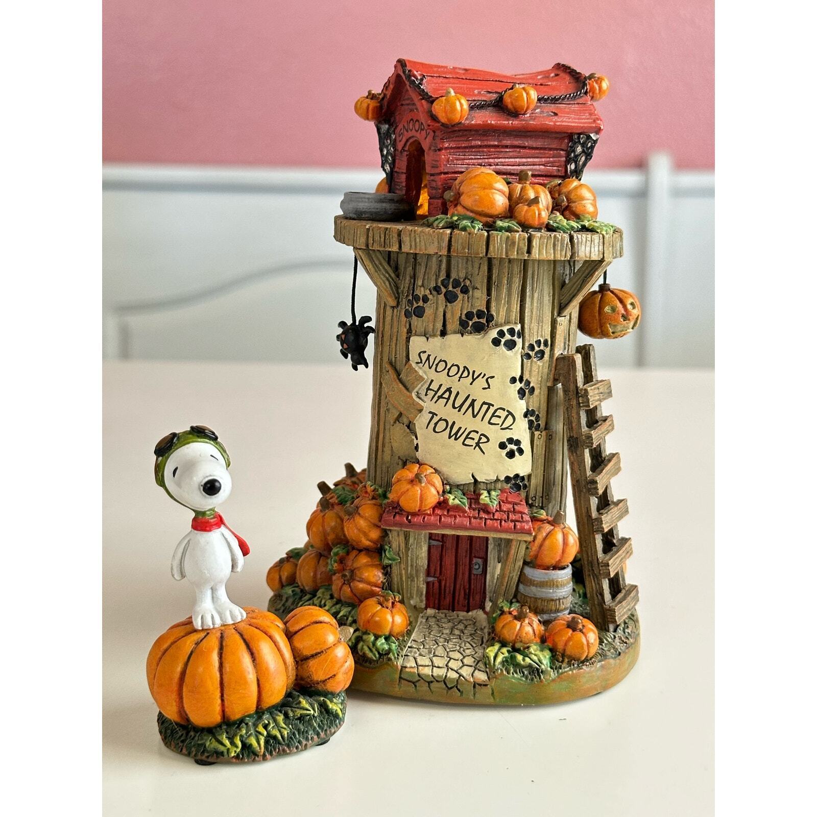 The Peanuts trick or treat Hawthorne village Snoopy\'s Haunted Tower 