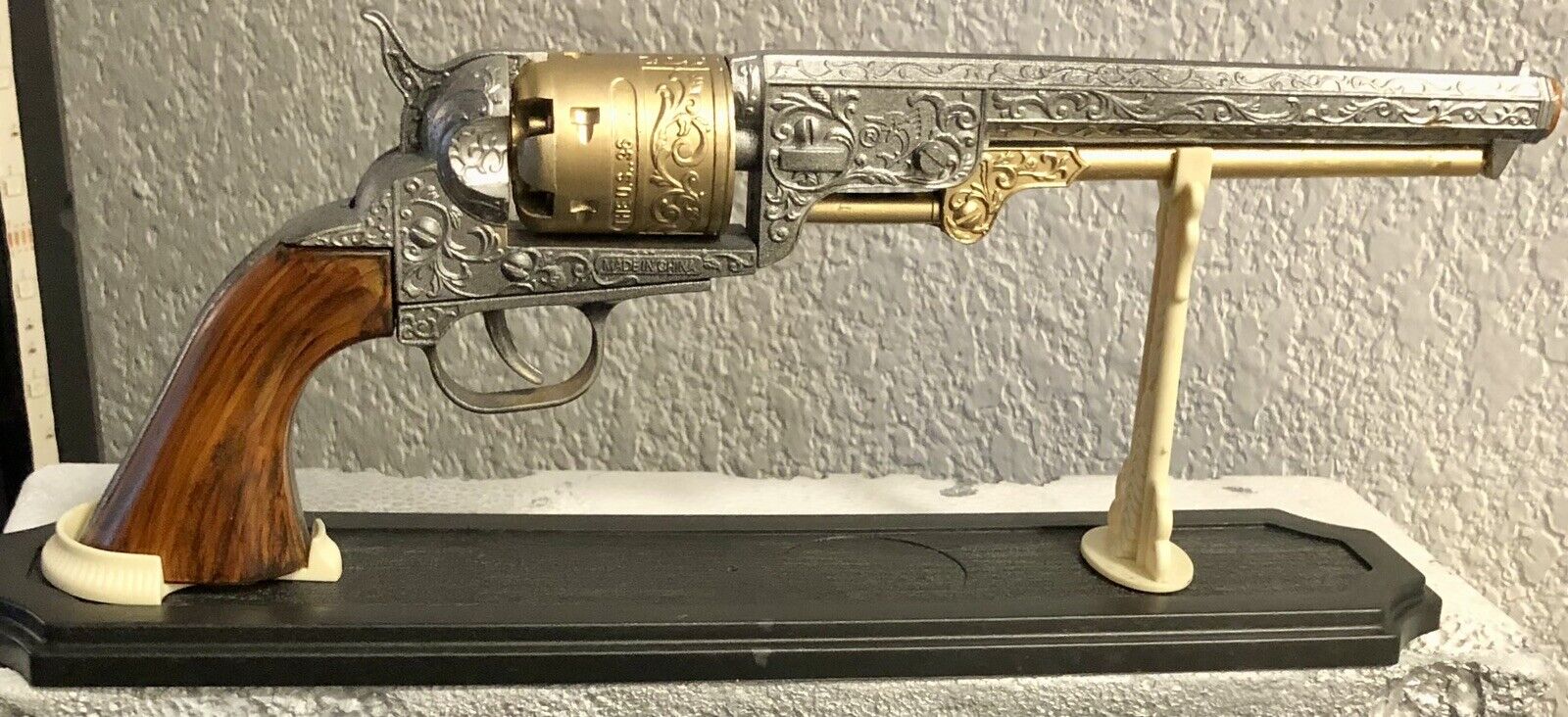 Colt Navy 1851 FULL METAL Model/Vintage Costume Prop Revolver w/ Display Stand