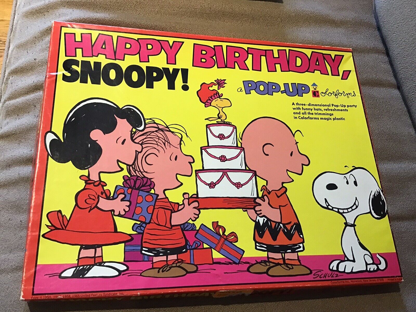 RARE Vintage 1965 Happy Birthday Snoopy Pop-Up 3D Colorforms Set Peanuts Gang