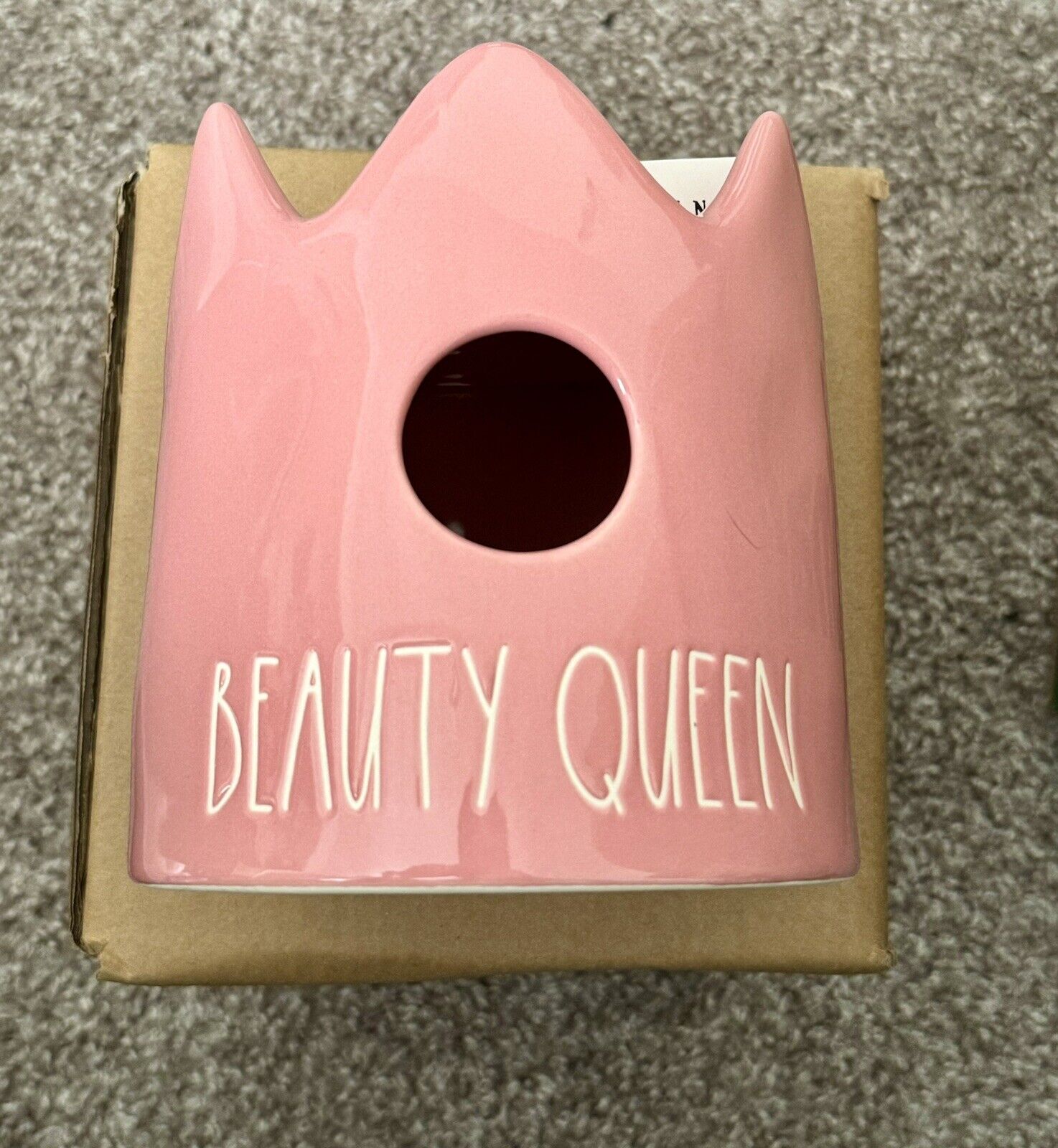 Rae Dunn “Beauty Queen” Crown shaped bird house NEW In Original Box By Magenta