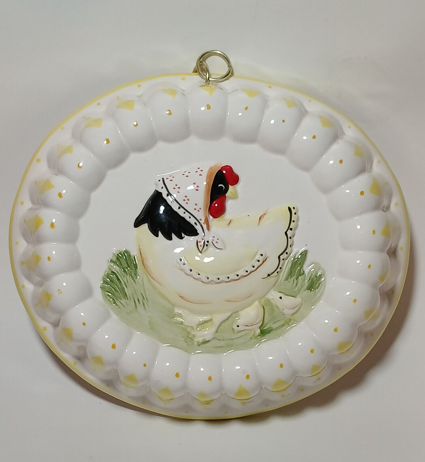 Vintage Ceramic Farmhouse Hanging Mother Hen Chicken with Chicks Jello Mold