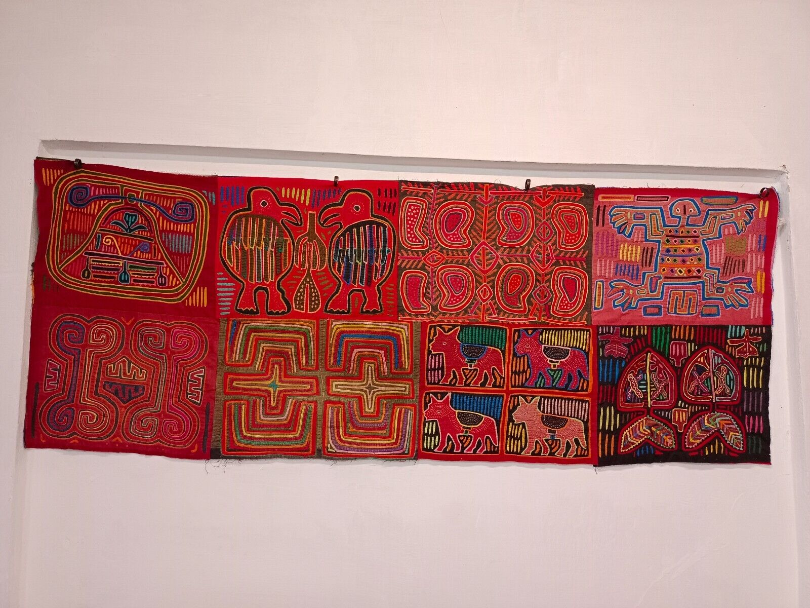 Vintage Gorgeous Hand Sewn Kuna Mola Panama Applique Folk Art Textile Wall Hang