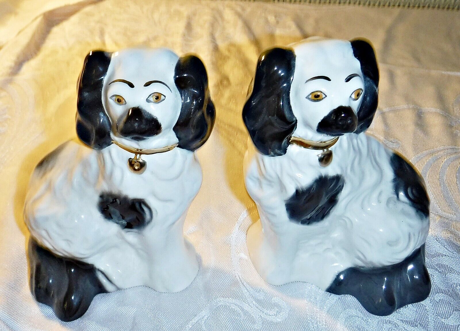 BESWICK ENGLAND 1378 6 A PAIR OF BLACK & WHITE SPANIEL STAFFORDSHIRE DOGS 5.5\