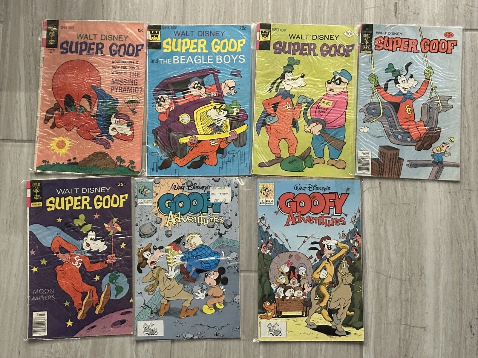 Walt Disney\'s Super Goof & Goofy Adventures Lot of 7 Comic books