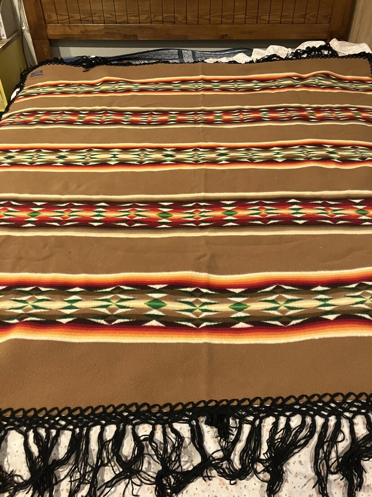 Beaver State Pendleton Woolen Mills Robes Shawls Blanket 64”x61” Southwestern