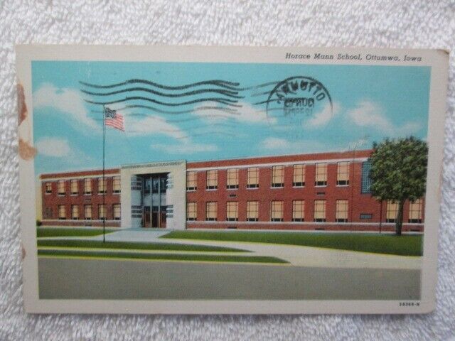 Vintage Horace Mann School, Ottumwa, Iowa Postcard 1959