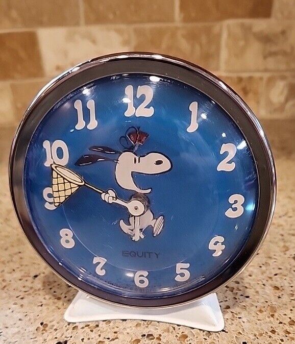 1958 Equity alarm Clock Snoopy Peanuts United Features Co. READ DESCRIPTION